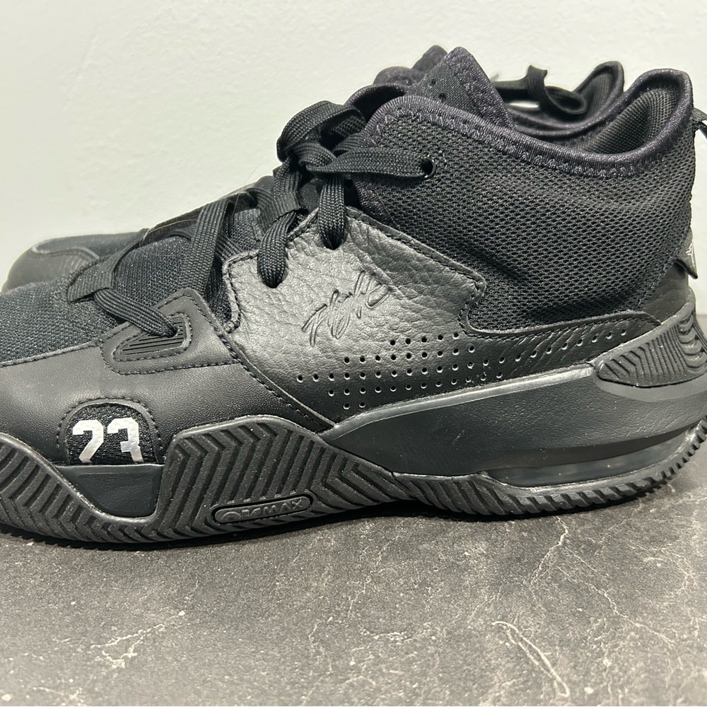 jordan stay loyal 2 black anthracite